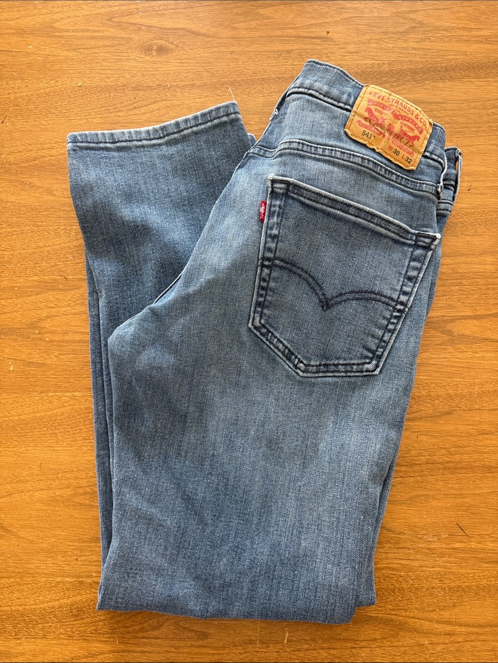 Levi's 541 30x32 Medium Blue Straight-Leg Denim Jeans